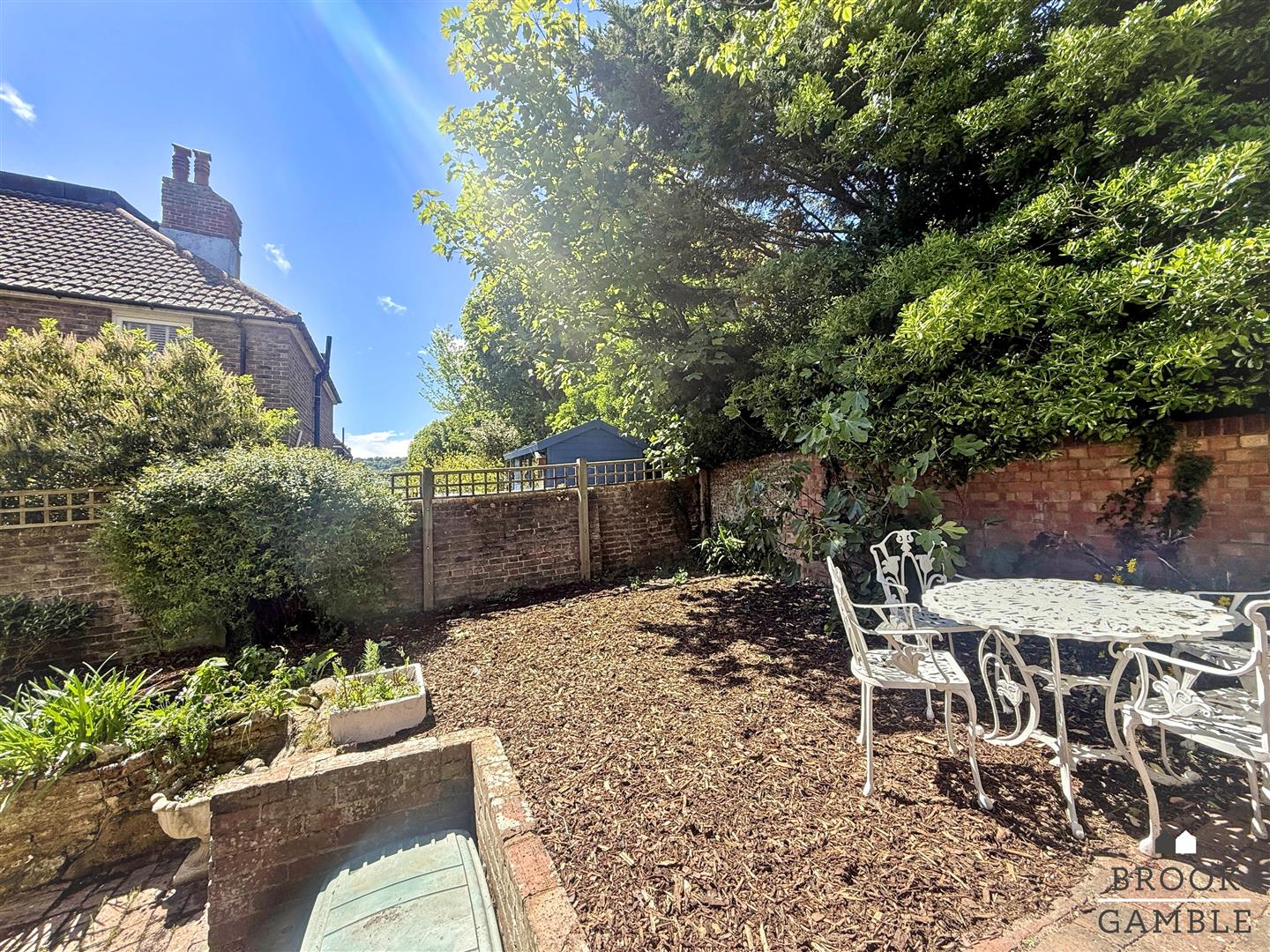 5 Bedroom House. Gore Park Road in Eastbourne, East Sussex 13